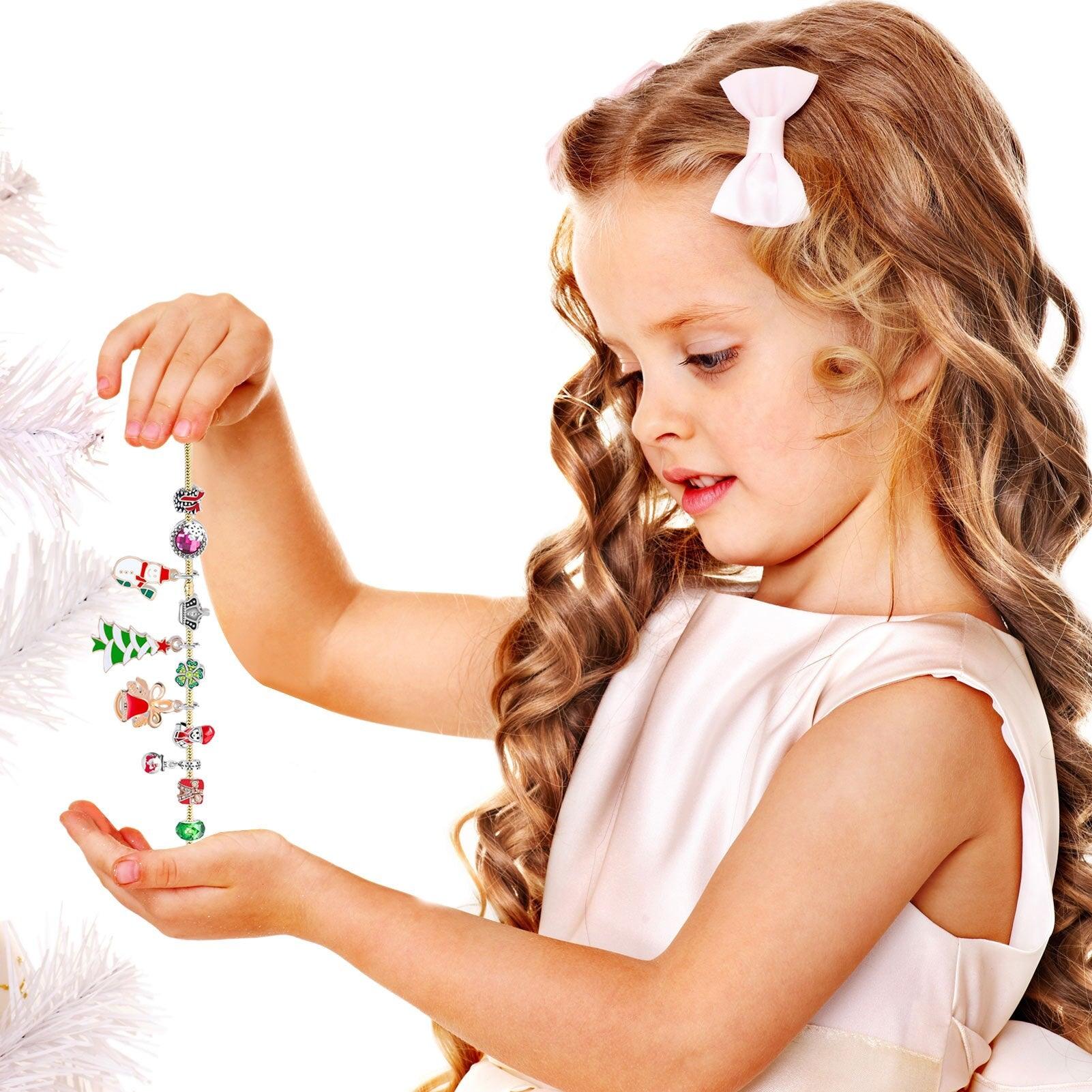 Kit de Pulseiras Natalinas com 24 Peças